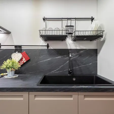 La Dimora Di Miriam Netflix Flat